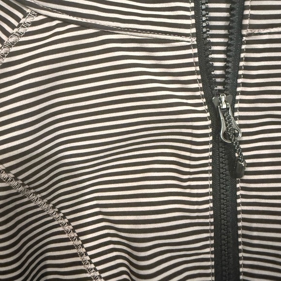 Lululemon Run: Hustle Jacket Striped Hooded Full Zip Size 6 - Picture 2 of 7